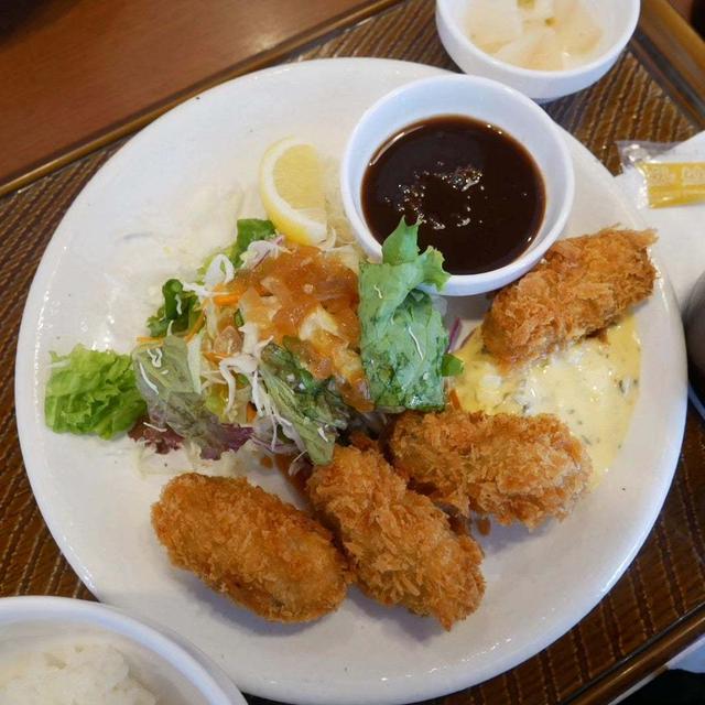 ガストの配膳ロボットハロウィンバージョン、いつかの昼ごはん#私のごはん