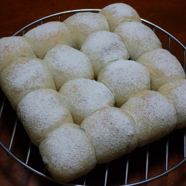 酒粕入り黒豆ちぎりパン