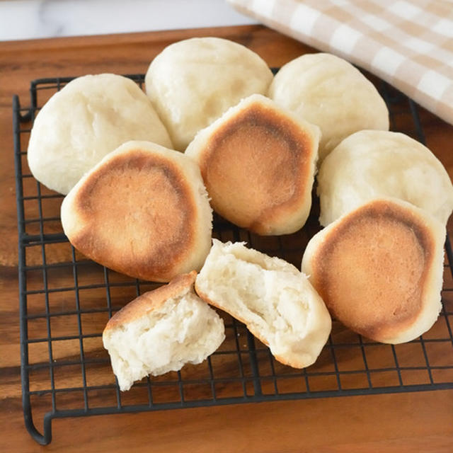 オーバーナイト発酵の鍋焼き丸パン。【こね時間最小・冷蔵庫発酵・鍋焼き】