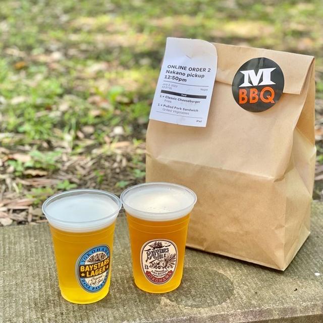 バウアーおすすめ「Midtown BBQ 」でテイクアウトハンバーガーランチと、「&9」で避暑しつつ試合観戦@ハマスタ
