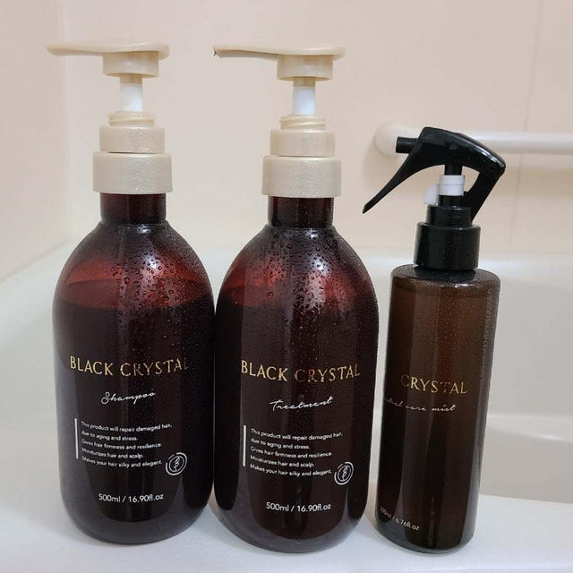 『ブラッククリスタル』で素敵な香りに包まれながらヘアケア
