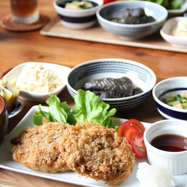 切り落とし肉で、やわらか牛カツ。