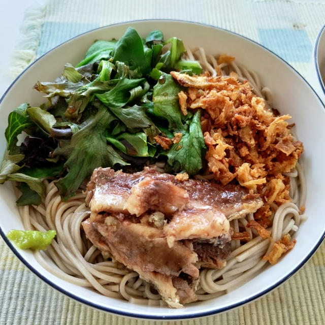 いちごのへた取り器に感激 ～ サーディンオリーブ油漬けでたぬき蕎麦