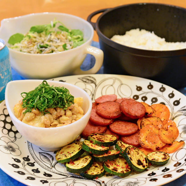 ８月４日　火曜日　ソーセージと夏野菜のグリル（２日分の晩ごはん）