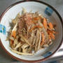 ヘルシーで美味しい　～　ごぼうとにんじん、シメジのきんぴら　　