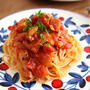 みそが隠し味！厚切りベーコンと玉ねぎのトマトソースパスタ