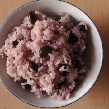 【黒豆たっぷり】素朴な味わいの黒豆ご飯