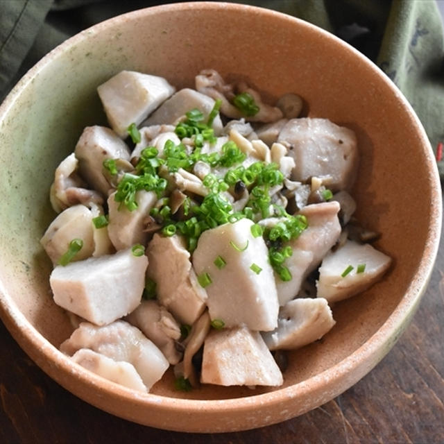 味付けは塩だけ！里芋と豚バラ肉のレンジうま塩煮