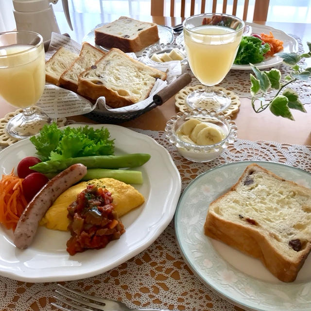休日朝ごはんと花火♪