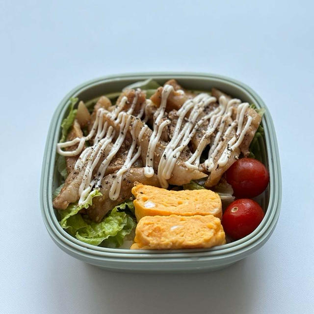 夜遅かった日のお弁当...