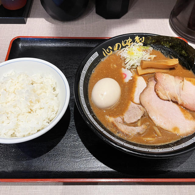 特製濃厚豚骨魚介らーめんを啜る 〜サービスライス〜
