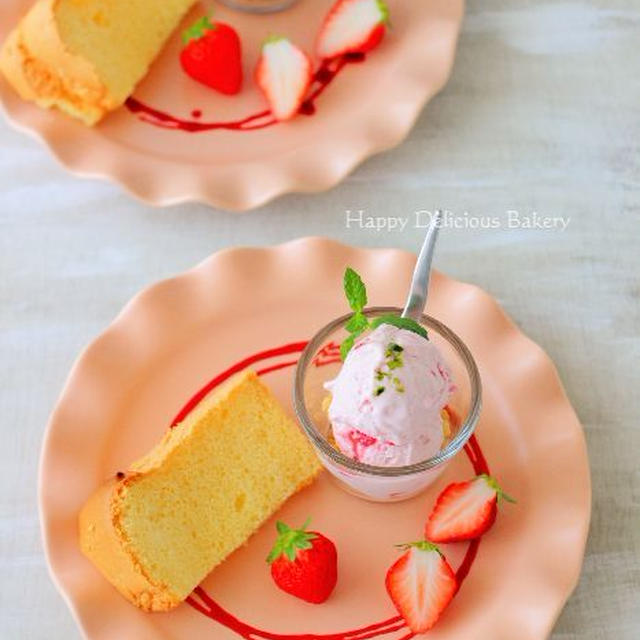 シフォンケーキとアイスクリームのおやつプレート