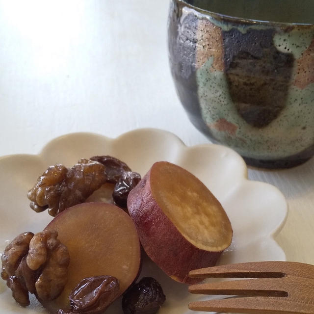 さつまいもとクルミの蜂蜜煮