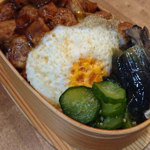 焼鳥丼弁当