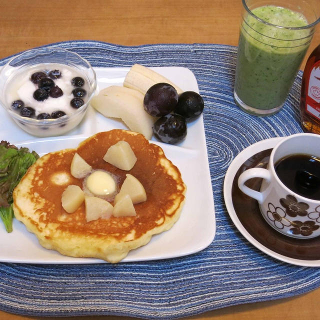ヨーグルトパンケーキ～桃のコンポートの朝食　と　神戸牛の焼肉♪