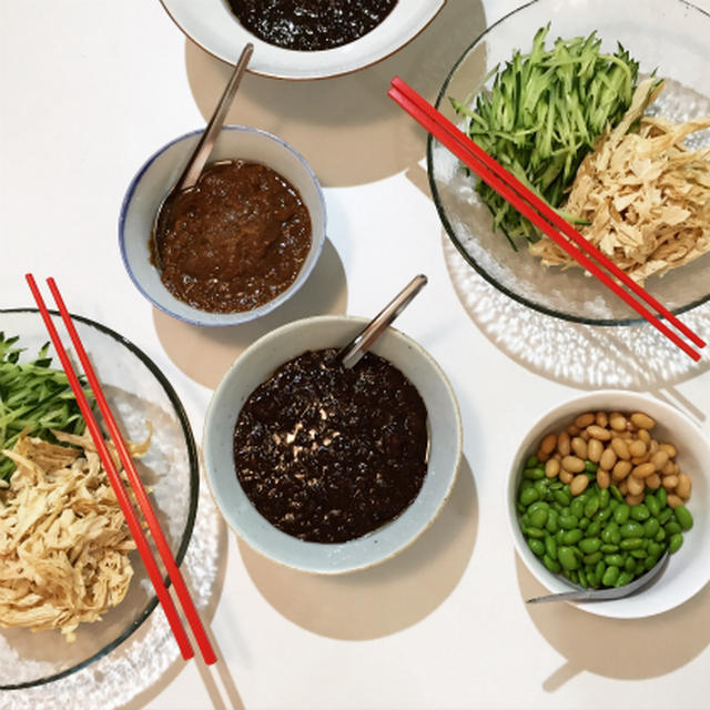 ６月はジャージャン麺