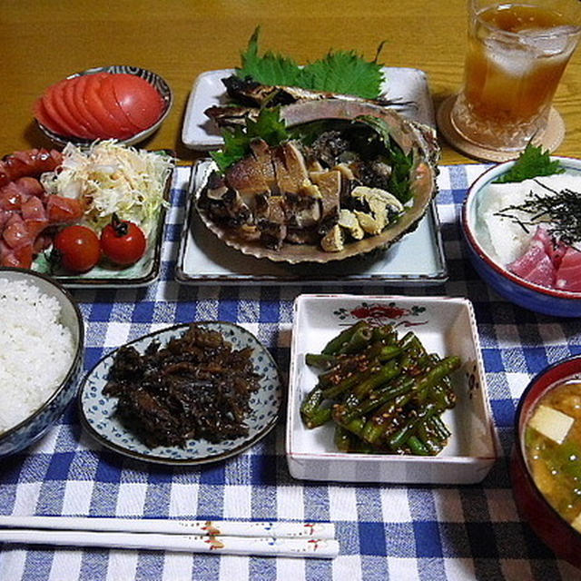 【夕食】あわびのお造り・まぐろ山かけ・ウインナー焼き…