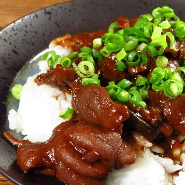 食べたかった豚もつの土手煮は、数式どおりに『どて飯』になったそうな。