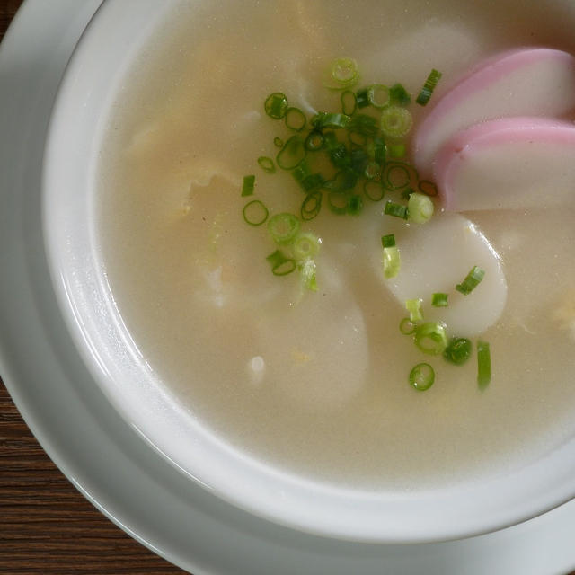 味覇の青缶と赤缶をトックスープで試してみた。