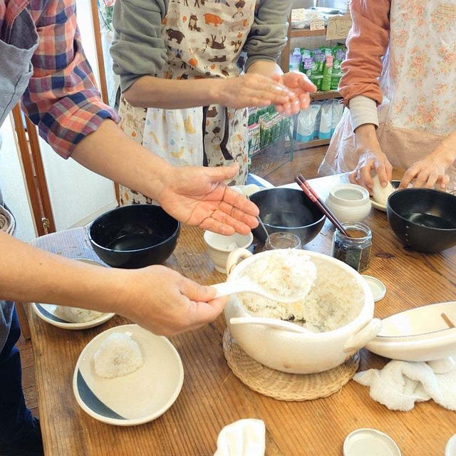 次回は11月4日。自然食品 有機村さんにて、安心土鍋でのごはん炊き教室、調理用品販売会も！