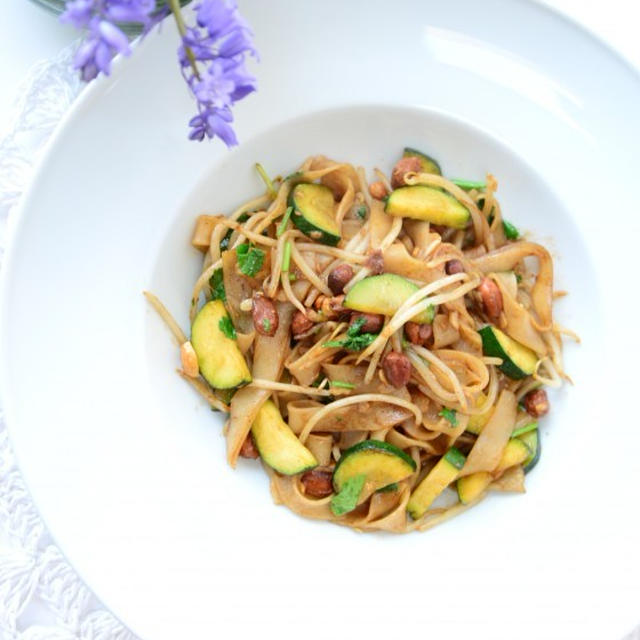 Rice Noodles Stir Fry with Black Bean Sauce (31)