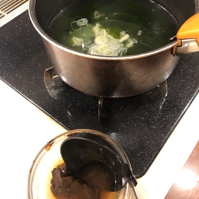 赤だしの味噌汁が美味し〜！！