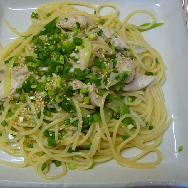 ２種類のネギと蒸し鶏のパスタほか