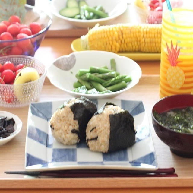 塩昆布入り玄米おにぎり de 朝ごはん