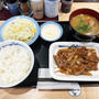 豚生姜焼定食とモバイルクーポン豚汁が￥90引で￥100 〜松屋〜