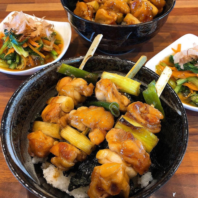ランチは焼き鳥丼です！
