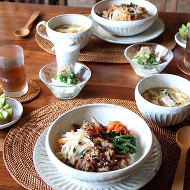 おうちビビンバ丼 と 春キャベツのサンラータン。