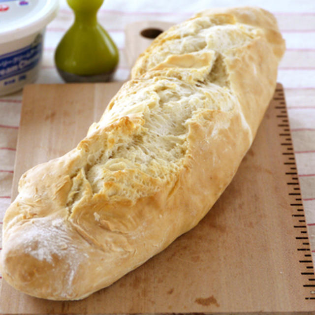薄力粉とベーキングパウダーのパン。グラタン＆パスタの昼ご飯。