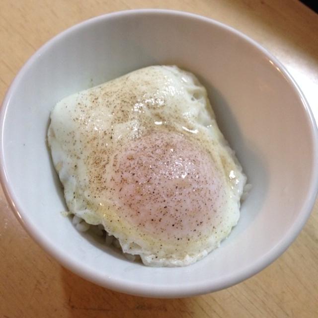 目玉焼乗っけご飯
