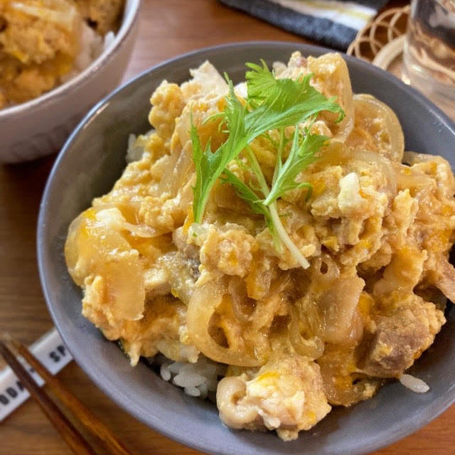 レンジde簡単♡ふわとろ親子丼【#簡単レシピ#時短#節約#めんつゆ#お昼ご飯】