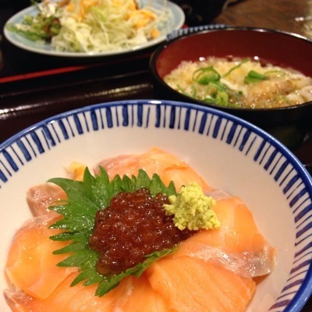 鮭イクラ丼