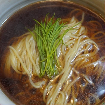 自宅で作る、本格的とは真逆だけど美味い醤油素ラーメン