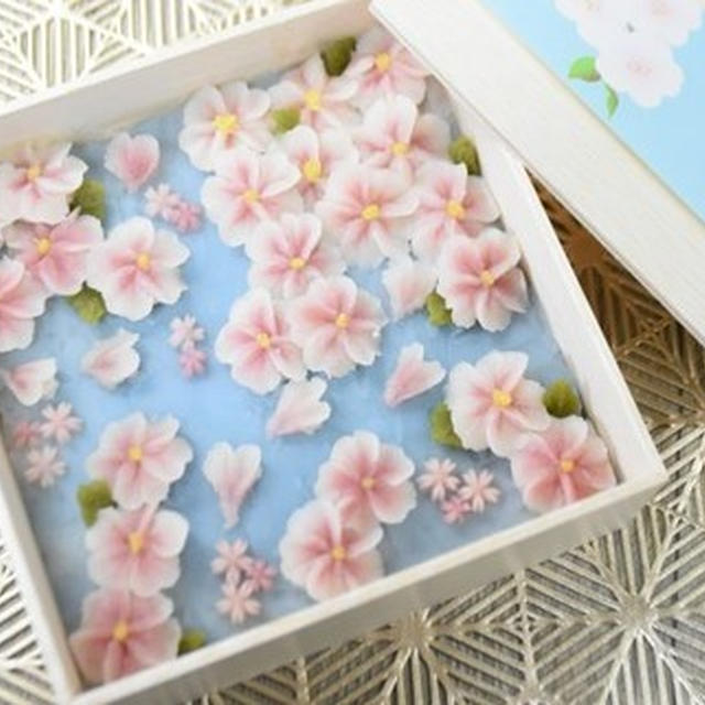 今年はこれが最後のお花見！～水面桜おはぎ～