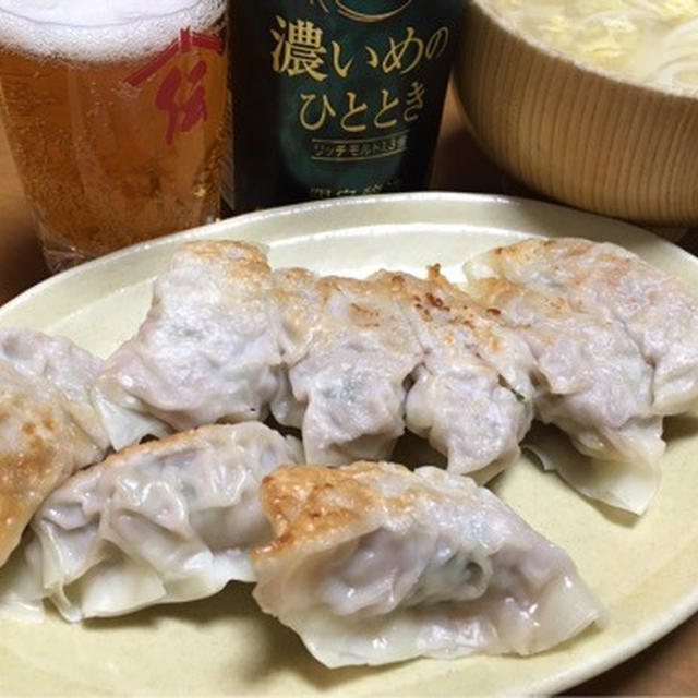 焼き餃子も良いけど餃子鍋も良いなぁ〜♪