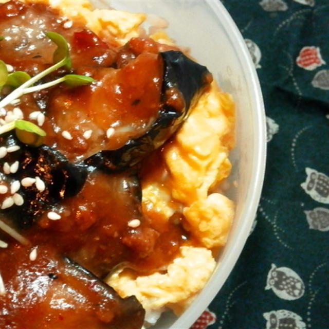 とろとろ玉子と麻婆茄子丼弁当