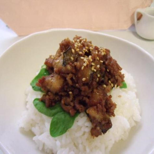 茄子と豚挽き肉のどんぶり♪