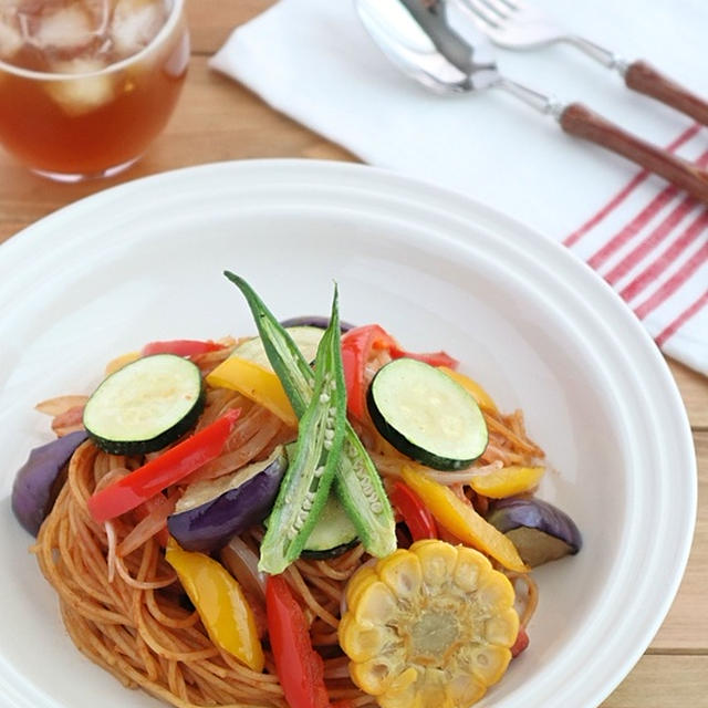 おうちカフェ♪夏野菜たっぷりナポリタン