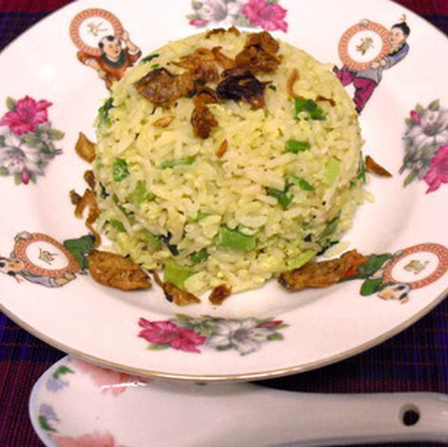 ジャスミン米で卵と葱のぱらぱらチャーハン