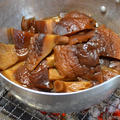 炭火で作る『干し椎茸の煮物』