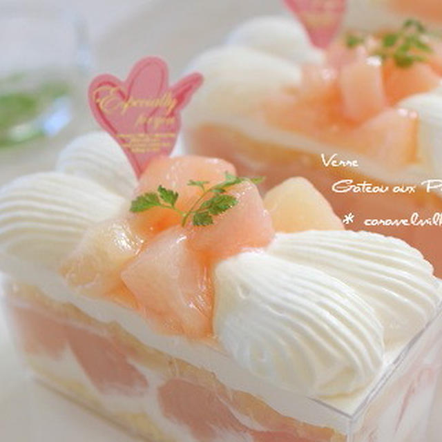 桃のカップ・ショートケーキ（桃のお菓子）
