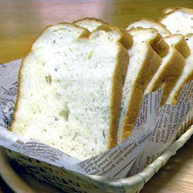 雑穀ごはんのふわもち食パン