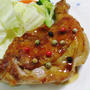骨付き鶏もも肉の照り焼き＜カラフルペパー添え＞