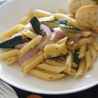 ランチにスタミナパスタ