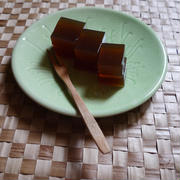 京都　和菓子　したたり　？！琥珀の和三盆寒天