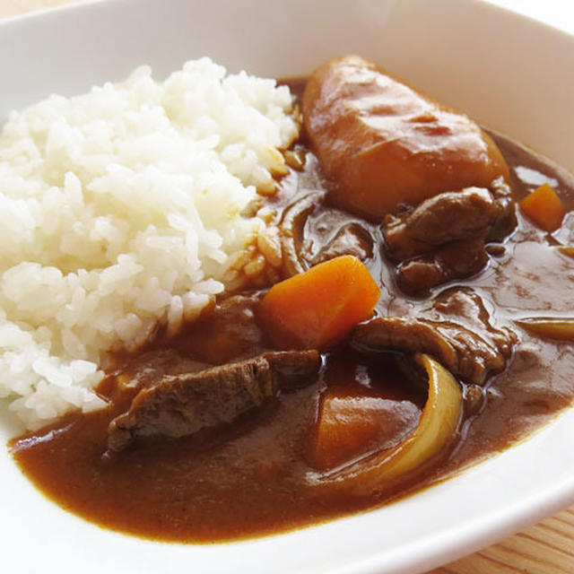 牛スジとトマトのカレー