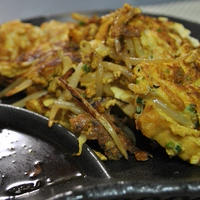 厚揚げとモヤシのカレー風オムレツ